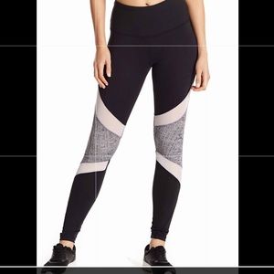 Marika work out pants -thrya colorblock leggings
